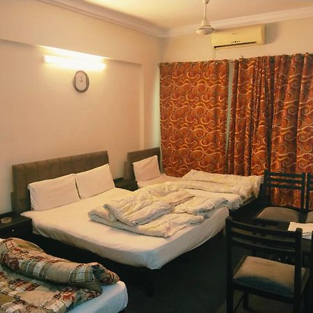 Shahzad Hotel Rawalpindi Esterno foto