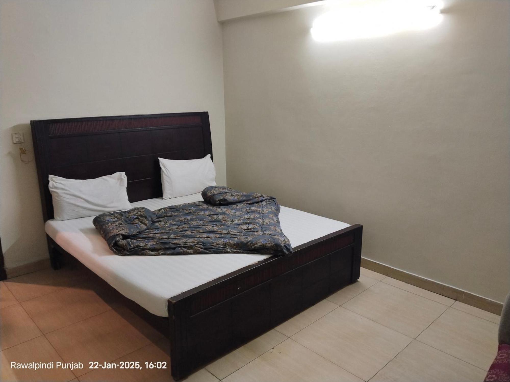 Shahzad Hotel Rawalpindi Esterno foto
